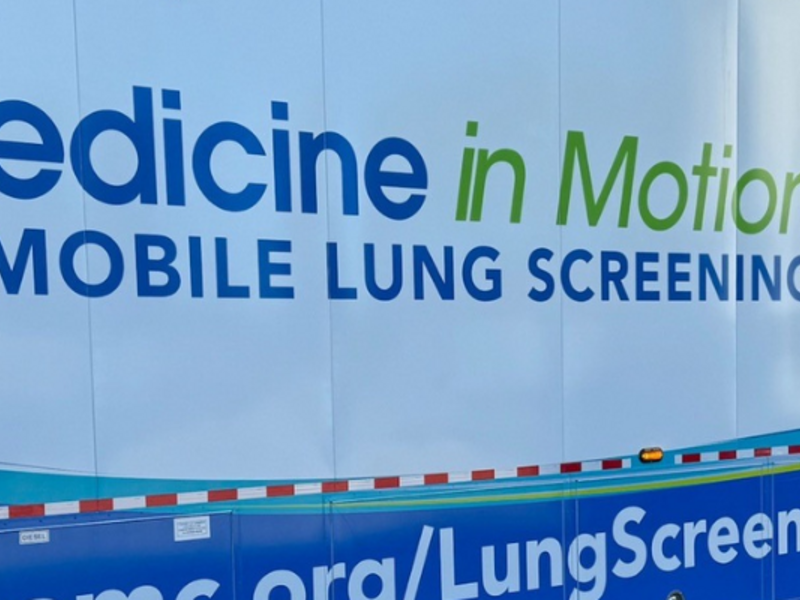 Mobile lung screening unit